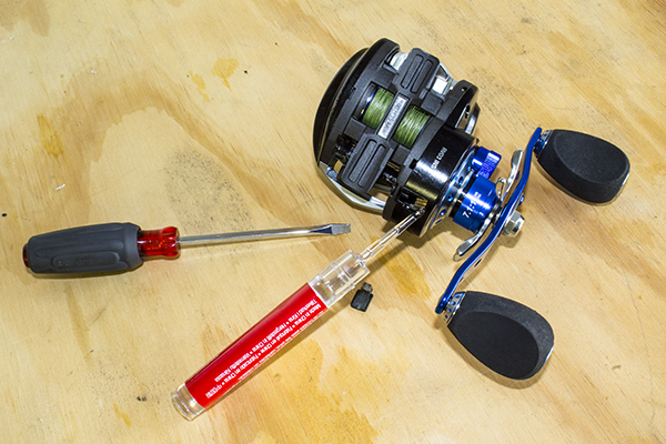 lube port baitcaster reel