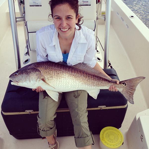 Pretty-Girl-with-a-Bull-Redfish-1